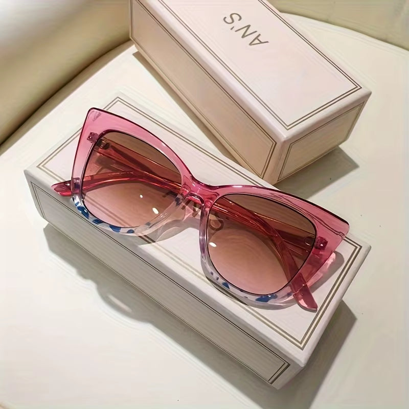 2026 New Style Women'S Cat'S Eye Box Simple Gradient Color Matching Sunglasses-Joker Fashion Glasses