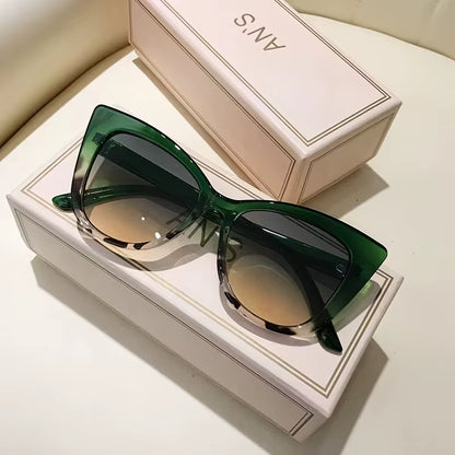 2026 New Style Women'S Cat'S Eye Box Simple Gradient Color Matching Sunglasses-Joker Fashion Glasses