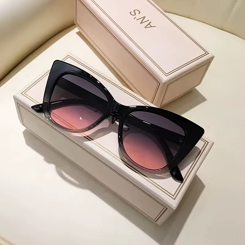 2026 New Style Women'S Cat'S Eye Box Simple Gradient Color Matching Sunglasses-Joker Fashion Glasses